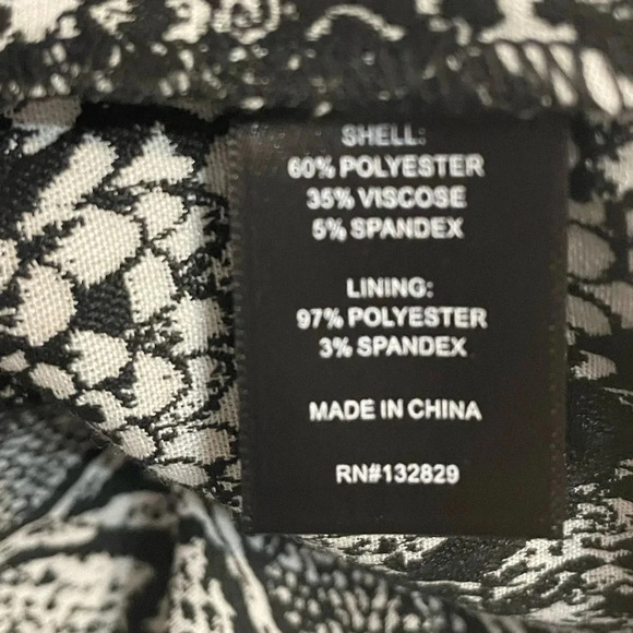 ✨NBD Jamie Mini Dress in black & white‎ snake print - Picture 10 of 10